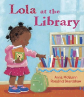 Lola_at_the_library